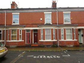 2 bedroom Terraced t...